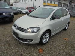 Silber Gebraucht 2011 VW Golf VI Style Limousine | 5.990 € (Guter Preis)