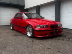 Rot Gebraucht 1995 BMW 320 Cabriolet Cabrio | 10.500 €