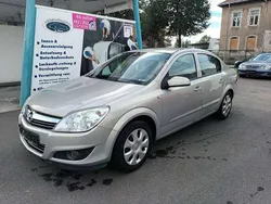 Grau Gebraucht 2009 Opel Astra Edition Limousine | 1.800 € (Guter Preis)