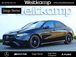 Schwarz Gebraucht 2024 Mercedes A200 AMG Limousine | 42.985 €