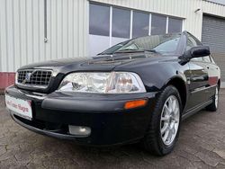 Schwarz Gebraucht 2002 Volvo V40 Comfort Kombi | 2.980 € (Etwas zu teuer)