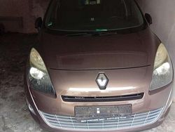Gebraucht 2010 Renault Scénic III Dynamique Van / Kleinbus | 3.500 € (Fairer Preis)
