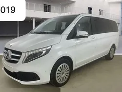Weiß Gebraucht 2020 Mercedes V220 Van / Kleinbus | 41.950 € (Guter Preis)
