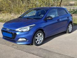 Blau Gebraucht 2018 Hyundai i20 Passion Limousine | 9.990 € (Fairer Preis)