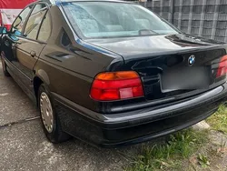 Schwarz Gebraucht 1996 BMW 520 Limousine | 6.000 € (Teuer)