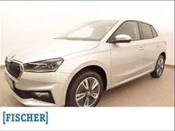 Brilliantsilber metallic met. Gebraucht 2023 Skoda Fabia Ambition Limousine | 22.770 € (Guter Preis)