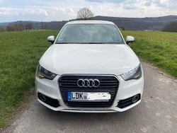 Weiß Gebraucht 2011 Audi A1 Attraction Kleinwagen | 3.450 € (Guter Preis)