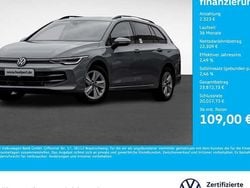 Grau Gebraucht 2024 VW Golf VIII Life Kombi | 24.632 € (Guter Preis)