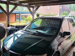 Grün Gebraucht 2001 Mazda Premacy Van / Kleinbus | 2.000 €
