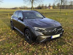 Grau Gebraucht 2025 Mercedes GLC300 AMG SUV | 67.900 € (Guter Preis)
