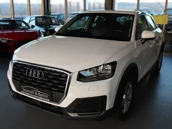 Weiß Gebraucht 2017 Audi Q2 Comfort SUV | 16.990 € (Guter Preis)