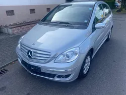 Silber Gebraucht 2007 Mercedes B170 Van / Kleinbus | 3.950 € (Fairer Preis)