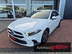 Weiß Gebraucht 2022 Mercedes A200 Progressive Limousine | 26.900 € (Fairer Preis)