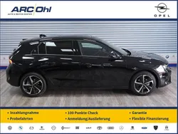 Schwarz Gebraucht 2024 Opel Astra Ultimate Limousine | 24.950 € (Guter Preis)