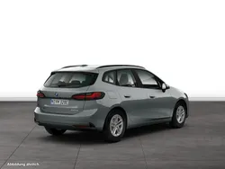 Grau Gebraucht 2023 BMW 225 Active Tourer Van / Kleinbus | 38.758 € (Fairer Preis)