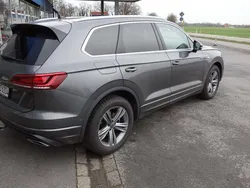 Siliziumgrau metallic Gebraucht 2022 VW Touareg R-line SUV | 63.000 €