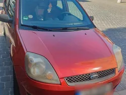 Rot Gebraucht 2006 Ford Fiesta Kleinwagen | 1.000 € (Guter Preis)