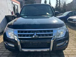 Schwarz Gebraucht 2017 Mitsubishi Pajero SUV | 15.990 €