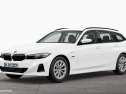 Weiß Gebraucht 2022 BMW 320e Kombi | 31.412 € (Etwas zu teuer)