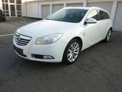 Weiß Gebraucht 2012 Opel Insignia Kombi | 3.495 € (Guter Preis)