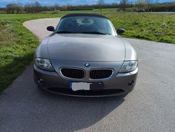 Grau Gebraucht 2003 BMW Z4 Performance Cabrio | 10.000 € (Guter Preis)