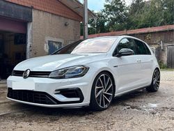 Weiß Gebraucht 2020 VW Golf VII Limousine | 28.200 €