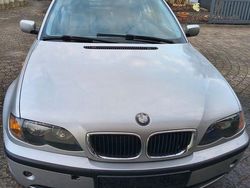 Silber Gebraucht 2001 BMW 318 Limousine | 2.900 € (Fairer Preis)