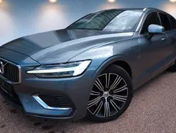 Grau Gebraucht 2019 Volvo V60 Inscription Kombi | 19.999 €