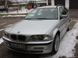 Silber Gebraucht 2001 BMW 330 Kombi | 4.000 € (Superpreis)