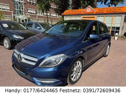 Blau Gebraucht 2012 Mercedes B200 Van / Kleinbus | 6.990 € (Guter Preis)