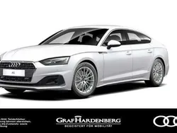 Weiß Gebraucht 2022 Audi A5 Sportback Basis Limousine | 30.880 € (Superpreis)