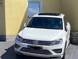 Weiß Gebraucht 2016 VW Touareg Exclusive SUV | 23.300 € (Fairer Preis)