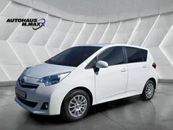 Weiß Gebraucht 2012 Toyota Verso-S Life Van / Kleinbus | 6.900 € (Fairer Preis)