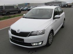 Weiß Gebraucht 2015 Skoda Rapid Ambition Limousine | 4.999 € (Guter Preis)