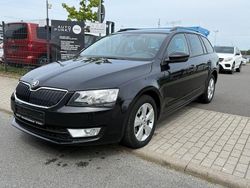 Schwarz Gebraucht 2014 Skoda Octavia Elegance Kombi | 8.299 € (Fairer Preis)