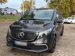 Grau Gebraucht 2021 Mercedes EQV300 AMG Van / Kleinbus | 41.200 € (Fairer Preis)
