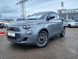 Grau Gebraucht 2023 Fiat 500e Kleinwagen | 31.990 €