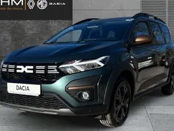 Grün Neu 2025 Dacia Jogger Extreme Kombi | 23.740 € (Etwas zu teuer)