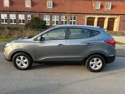 Grau Gebraucht 2013 Hyundai ix35 Edition SUV | 8.900 € (Guter Preis)