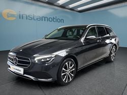 Grau Gebraucht 2022 Mercedes 300 Kombi | 41.299 €