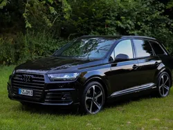 Schwarz Gebraucht 2017 Audi Q7 Ambiente SUV | 36.500 € (Fairer Preis)