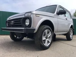 Silber Neu 2025 Lada niva SUV | 22.990 € (Teuer)