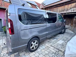 Grau Gebraucht 2015 Opel Vivaro Van | 12.450 €
