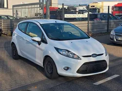 Weiß Gebraucht 2011 Ford Fiesta Trend Kleinwagen | 1.990 € (Fairer Preis)