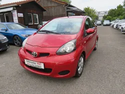 Rot Gebraucht 2010 Toyota Aygo Kleinwagen | 2.950 € (Fairer Preis)
