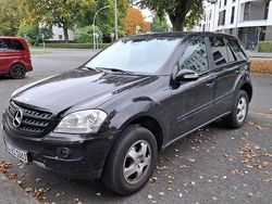 Schwarz Gebraucht 2007 Mercedes ML280 SUV | 5.200 € (Fairer Preis)