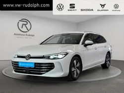 Pure white Gebraucht 2024 VW Passat Elegance Kombi | 35.289 € (Superpreis)