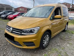 Gold Gebraucht 2017 VW Caddy Comfortline Van / Kleinbus | 16.990 €