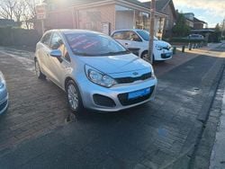 Silber Gebraucht 2012 Kia Rio Edition 7 Limousine | 6.490 € (Fairer Preis)