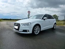 Weiß Gebraucht 2018 Audi A3 Sportback Sport Limousine | 14.999 € (Fairer Preis)